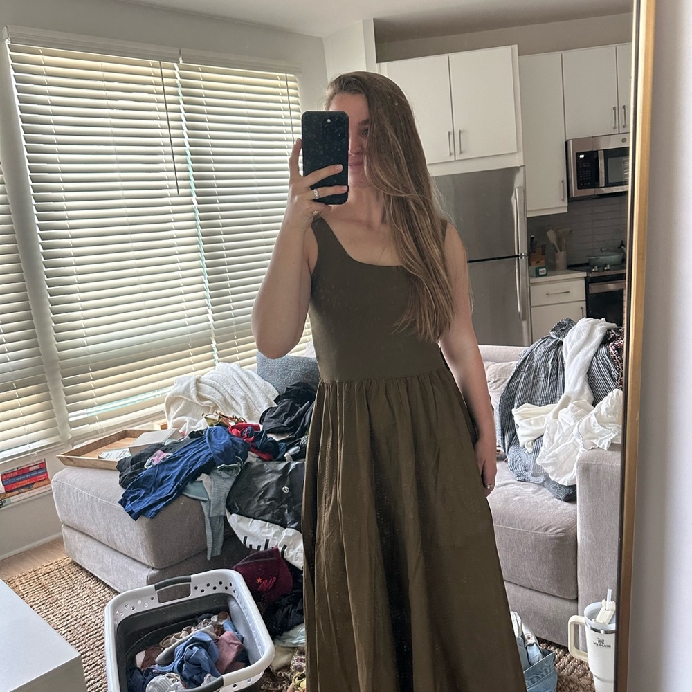 Elegant Olive Green Sleeveless Dress